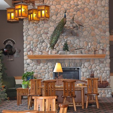 Boarders Inn And Suites By Cobblestone Hotels - Fayette Exteriör bild