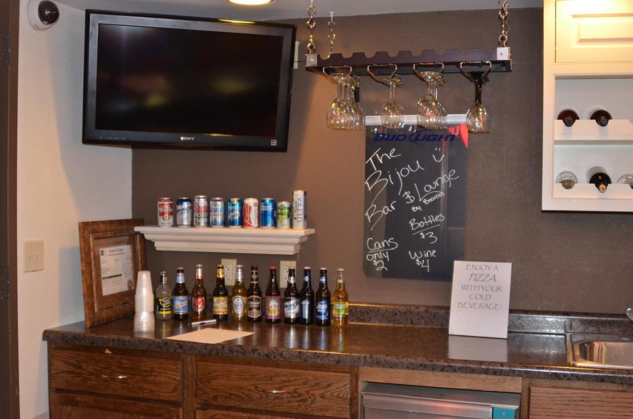 Boarders Inn And Suites By Cobblestone Hotels - Fayette Exteriör bild
